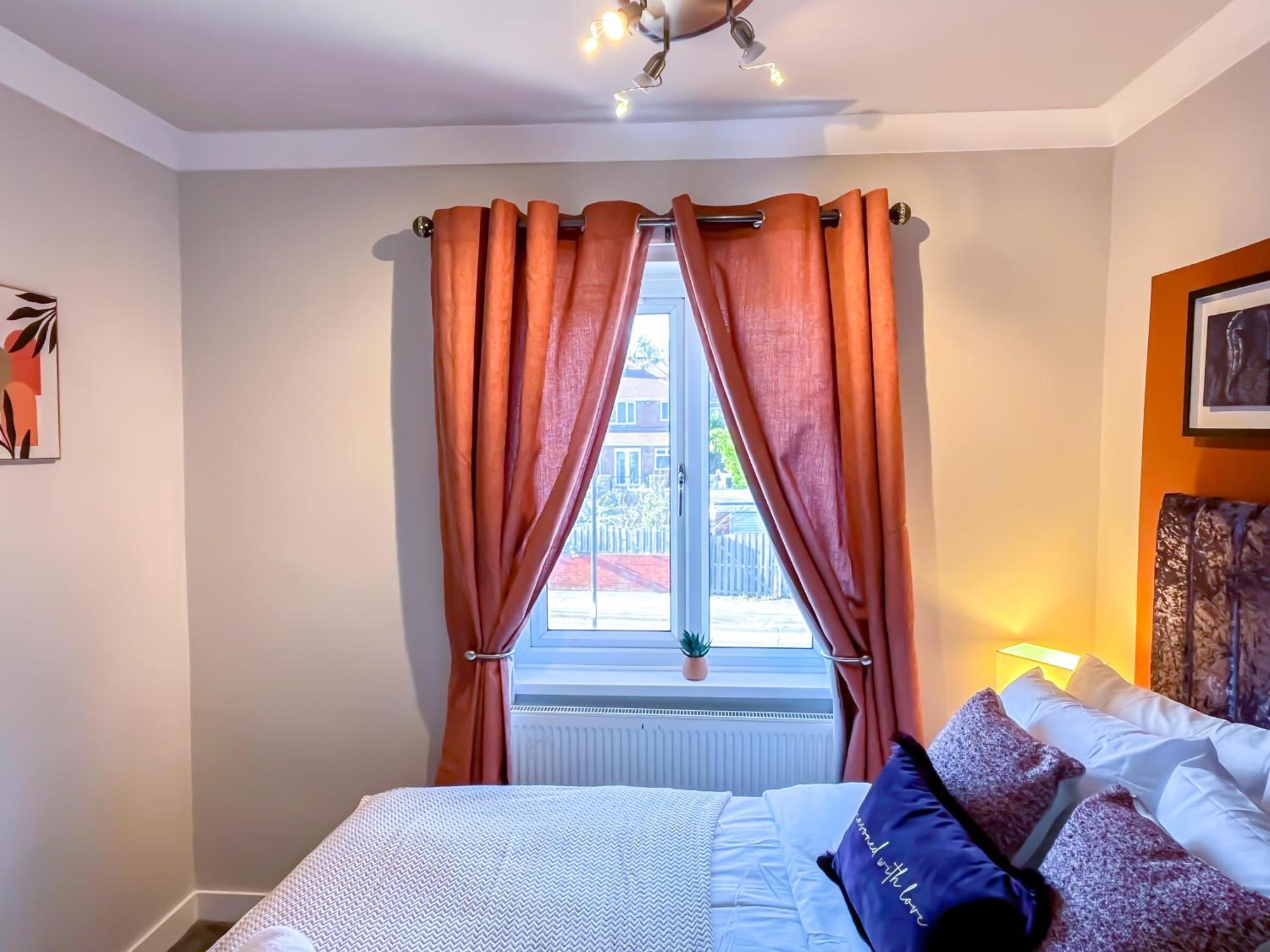 Holiday home Colleyhouse-private Parking-business-group-relocation-spaciousstylish 4brhome-sleeps 10