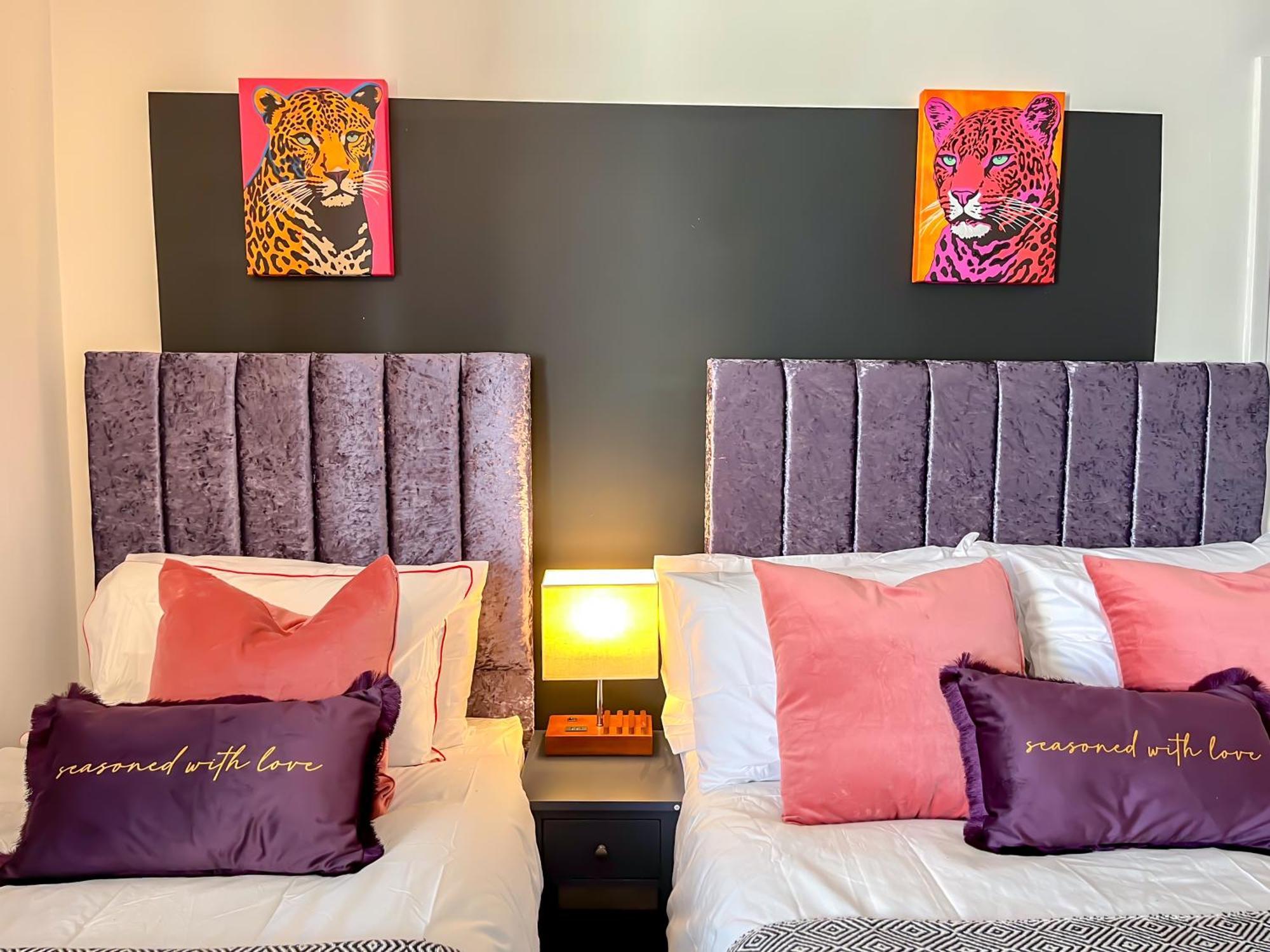 Colleyhouse-private Parking-business-group-relocation-spaciousstylish 4brhome-sleeps 10 Sheffield